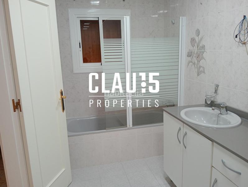 Foto 86277b27-b972-4263-9b6e-d8c07cdf6748. Chalet con parcheggio piscina in Roca Grossa Lloret de Mar