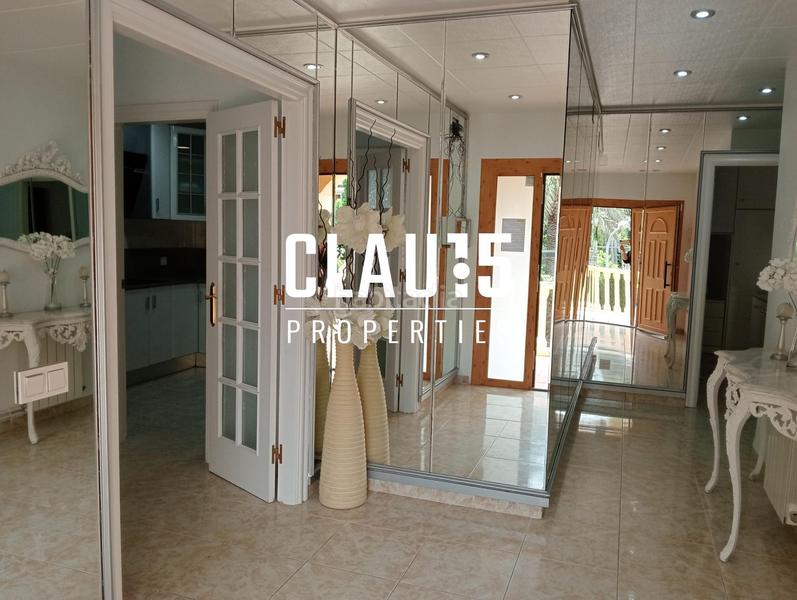 Foto 9ef6f632-9332-4588-bbbd-fcc144b449fb. Chalet con parcheggio piscina in Roca Grossa Lloret de Mar