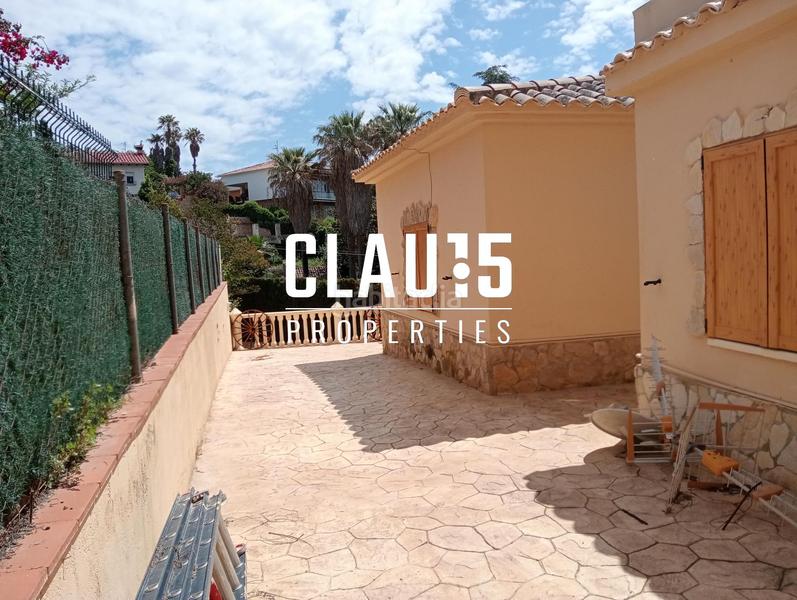 Foto c4511cfa-68da-4036-abcd-3605722f5501. Chalet con parcheggio piscina in Roca Grossa Lloret de Mar