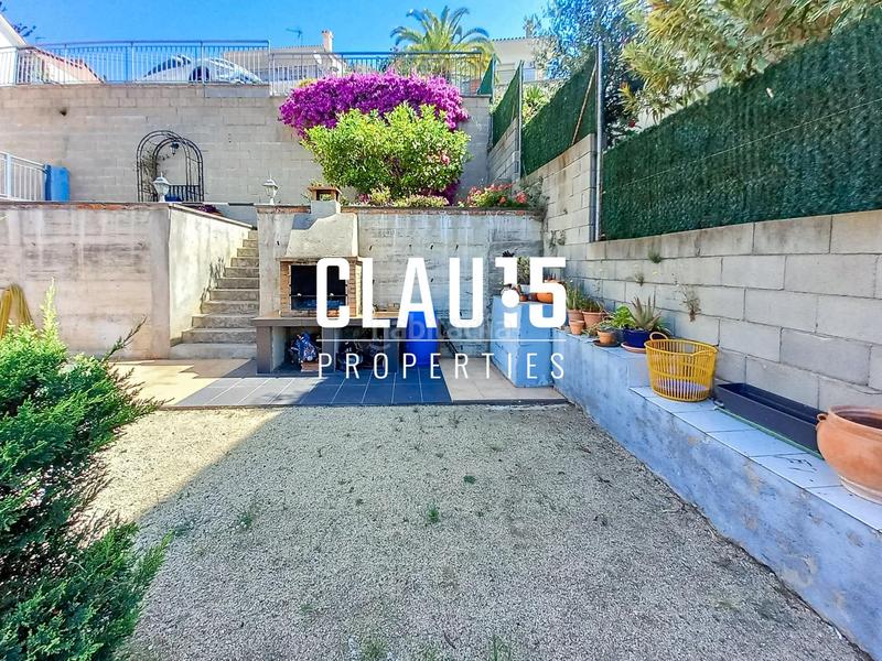 Foto 2e77f460-fbb2-4dd9-9b44-abd3e4470853. Casa amb aparcament a Pinemar Pineda de Mar