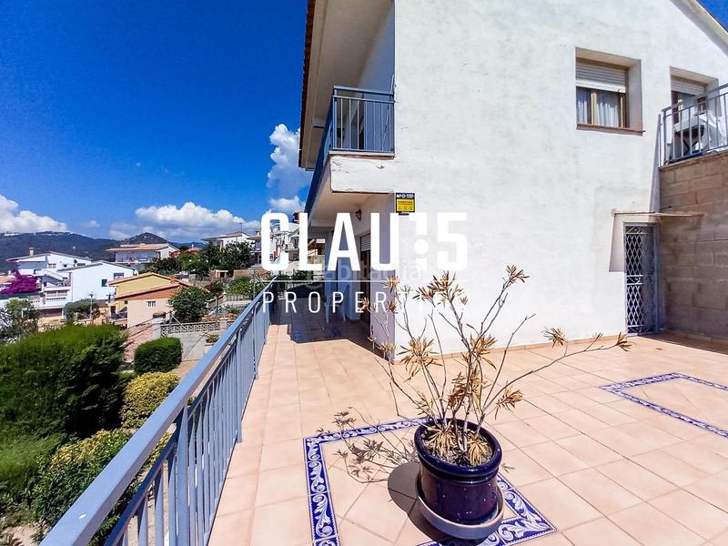 Foto 3f6da7ef-b771-4eee-b58c-df6cb3581bea. Casa amb aparcament a Pinemar Pineda de Mar