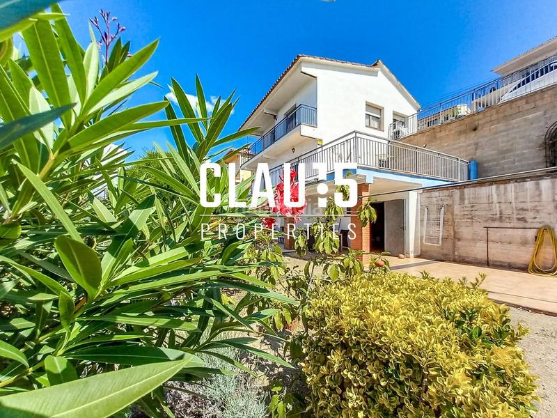 Foto 4adb2cdf-70df-4394-8eac-b4ad292830ff. Casa amb aparcament a Pinemar Pineda de Mar