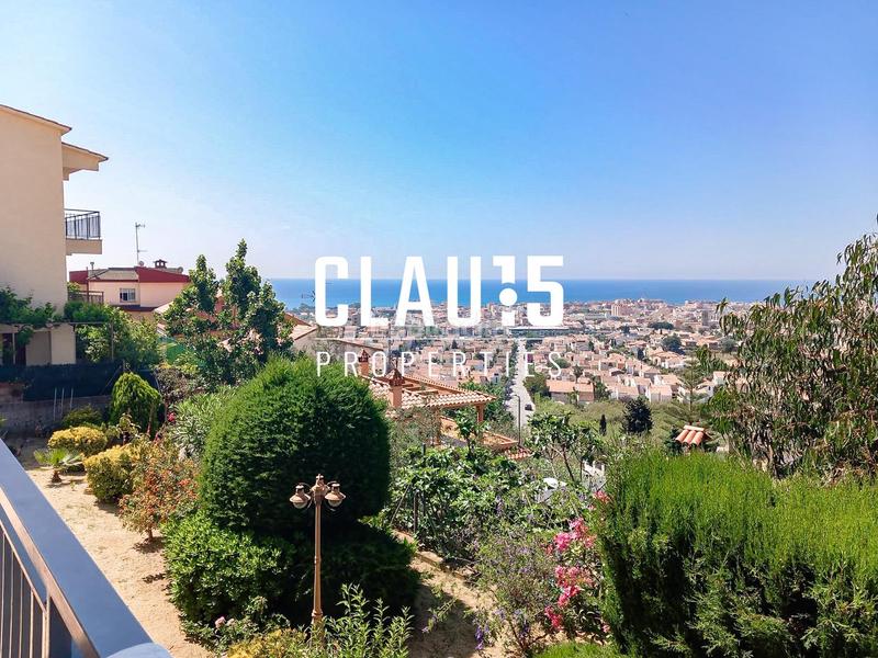 Foto 98aa28d7-baaf-4803-aa13-cdcd52371dc9. Casa amb aparcament a Pinemar Pineda de Mar