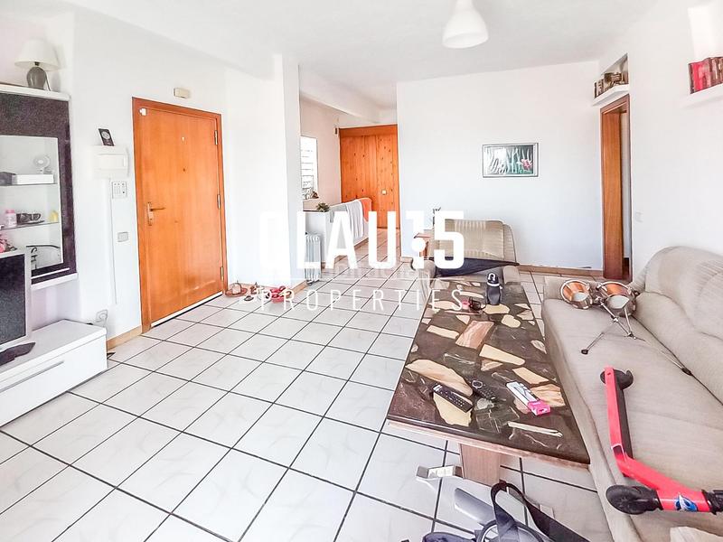 Foto c402eeb1-8f07-4d37-8f89-b3cc99b175c8. Casa amb aparcament a Pinemar Pineda de Mar