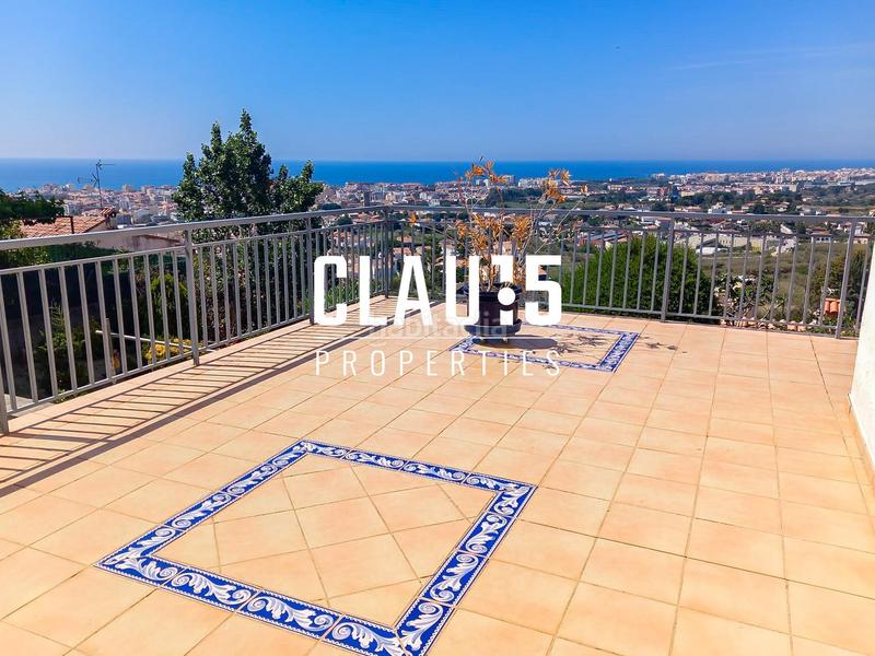 Foto ccda5895-84f6-4533-ac16-be577c8cd26c. Casa amb aparcament a Pinemar Pineda de Mar