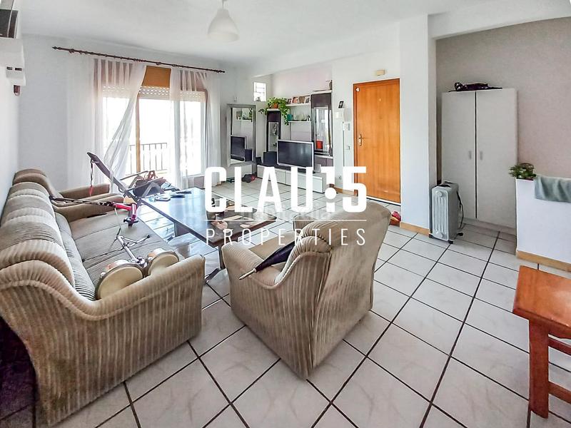 Foto ce0cf616-dd53-493b-9a77-4213cf5009c3. Casa amb aparcament a Pinemar Pineda de Mar