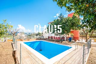 Casa a Sant Cebri de Vallalta. Casa a cuatro vientos en venta con piscina en sant cebri de val