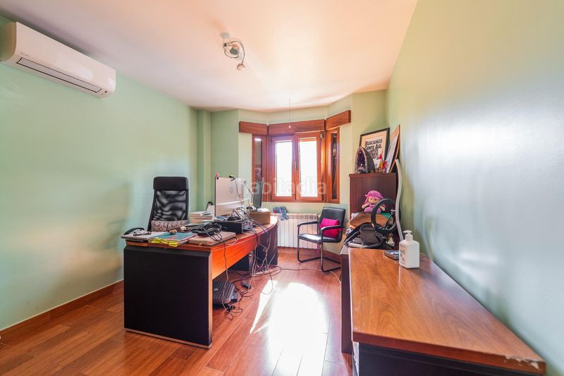 Foto 3a4a1323-e0ae-4d91-9b2e-30459b3caf7f. Xalet amb aparcament a Cobeña