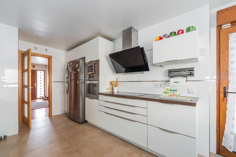 Foto 4191eeda-20ba-48e2-b5fa-69fccdfc7f0e. Xalet amb aparcament a Cobeña