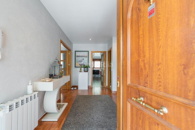 Foto 428bf0aa-28f5-4fd1-b8fc-328bff690049. Xalet amb aparcament a Cobeña