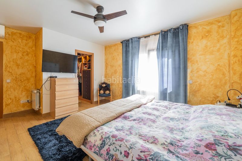 Foto c2b4aee5-f437-42f2-a624-840b2b0e7ce7. Xalet amb aparcament a Cobeña