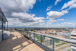 Piso  Calle dulce chacon. Piso premium en residencial privado con seguridad 24h