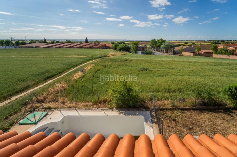 Foto 132cdbed-cca9-4b35-b5d3-cde37266d780. Casa aparellada amb aparcament piscina a Cedillo del Condado