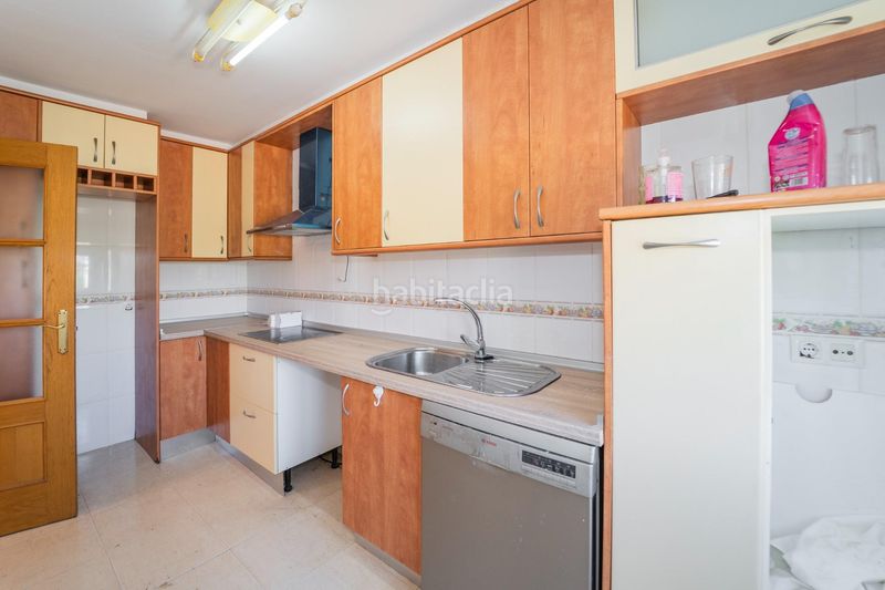 Foto b30e4a26-f092-4773-94cb-42612f4a4ff5. Casa aparellada amb aparcament piscina a Cedillo del Condado