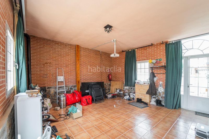 Foto 37bec47f-879c-4d92-a4b0-a8273d774492. Casa aparellada amb aparcament a Cedillo del Condado
