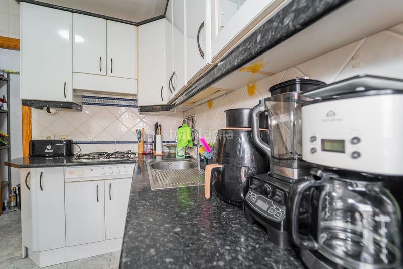 Foto b2ce3f64-8253-47d1-b210-a900e56977eb. Casa aparellada amb aparcament a Cedillo del Condado