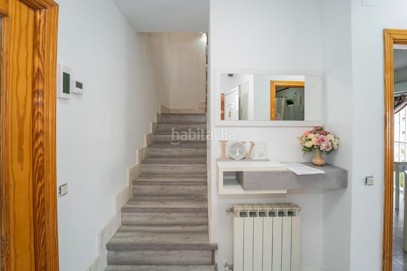 Foto b9bfbcca-2972-4e02-aa6a-b866eb3b19f9. Casa aparellada amb aparcament a Cedillo del Condado