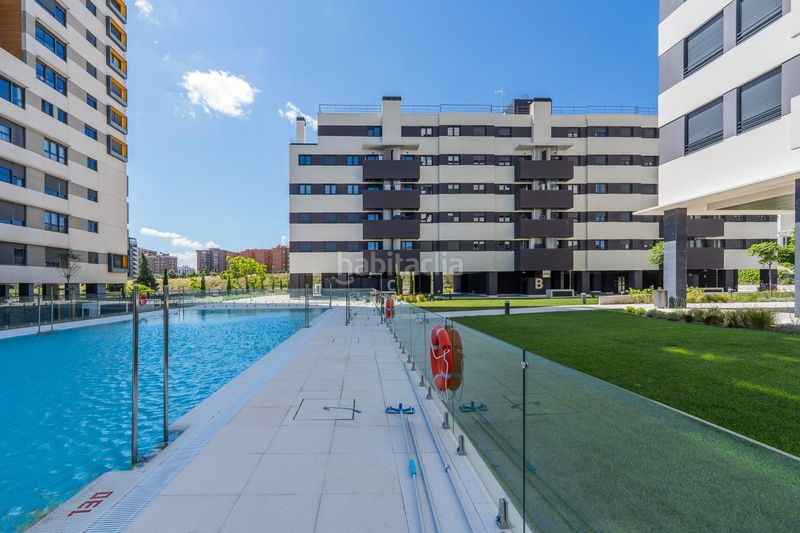 Foto e20abd67-9ac3-4684-afeb-b84427bc6813. Piccolo appartamento con riscaldamento parcheggio piscina in Madrid