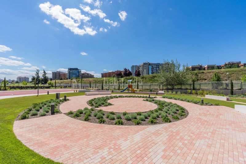 Foto fa96f113-0c37-4128-9eda-9655562a7bdf. Piccolo appartamento con riscaldamento parcheggio piscina in Madrid