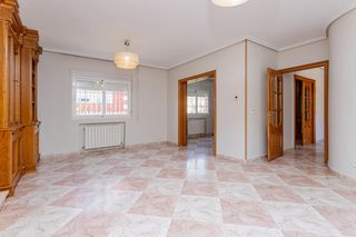 Doppelhaus  Calle camino de colmenar. Magn�fico chalet pareado en impecable estado en san agust�n de g