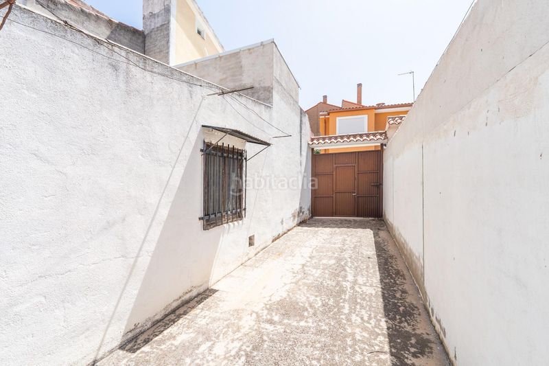 Foto 0e3a493b-58a6-4ef0-b531-a4e628018f1b. Casa amb calefacció aparcament a Yuncler