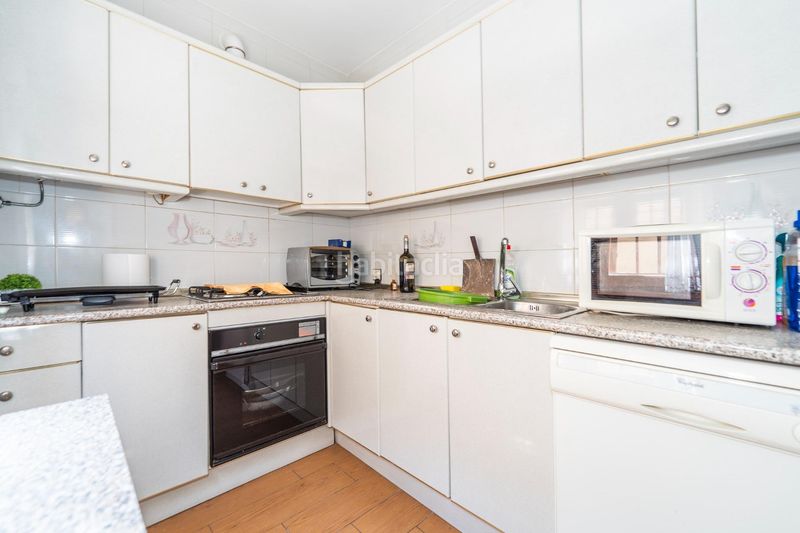Foto e0cb7a32-e335-40eb-adf6-4681a7b387be. Casa amb calefacció aparcament a Yuncler