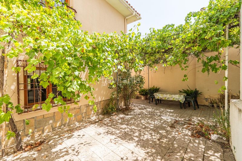 Foto eb5d7caa-d667-4b7f-9658-2bde1a02f3f7. Casa amb calefacció aparcament a Yuncler