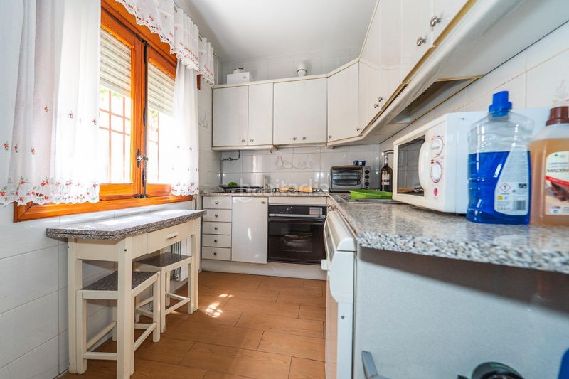 Foto fa26a413-2837-4412-a617-c67a7551c914. Casa amb calefacció aparcament a Yuncler