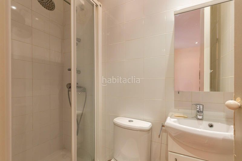 Foto 3e3d7108-f36e-43d3-81d9-6b84139f071f. Pis amb calefacció aparcament piscina a Sanchinarro Madrid