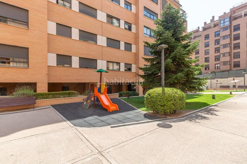 Foto c2d0c81c-93e8-4b05-844a-b5682e42fa38. Pis amb calefacció aparcament piscina a Sanchinarro Madrid