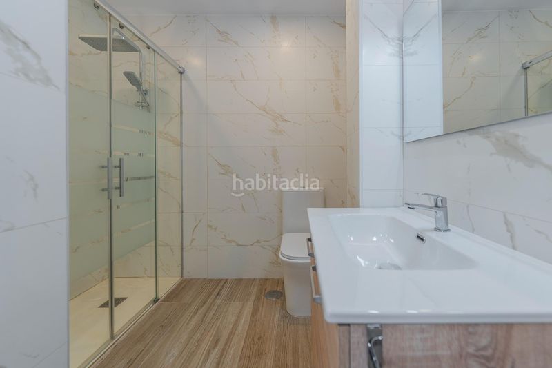 Foto d7f3dd1d-351e-4f0f-8f57-057b11547f37. Etagenwohnung mit heizung in El Bercial Getafe