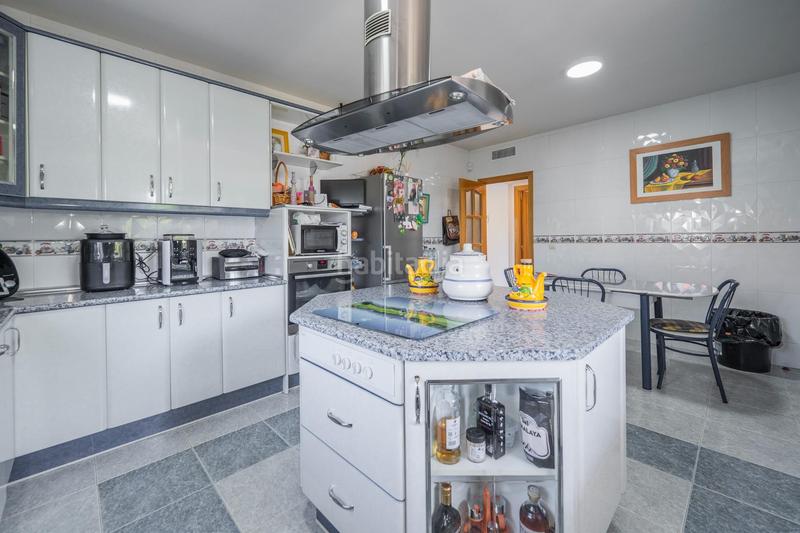 Foto a6a2aaa0-b720-4daa-b07c-97e8cb496d9a. Chalet avec chauffage parking piscine dans Galápagos