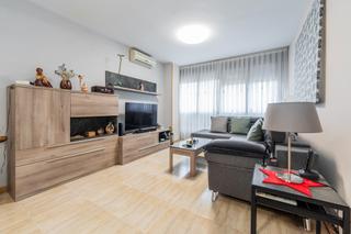 Etagenwohnung in Dehesa Vieja-Puente Cultural. Magnifico piso en venta en san sebastian de los reyes