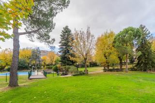 Alquiler Piso  Calle caléndula. Piso en alquiler en una de las mejores urbanizaciones de soto de