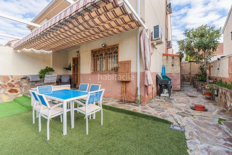 Foto 0a40df6a-a575-4c80-bac8-3c7fc38690e8. Casa aparellada amb calefacció aparcament piscina a Seseña
