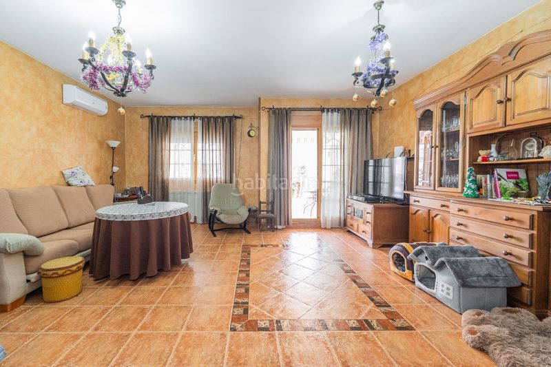 Foto b1be9c5a-3a45-4045-9239-97eb24572aa1. Casa aparellada amb calefacció aparcament piscina a Seseña