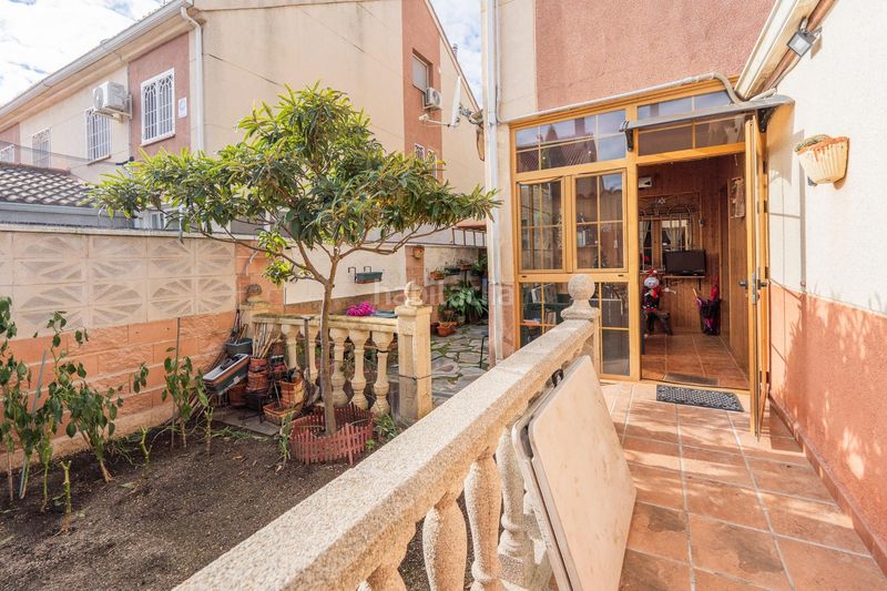 Foto baeb4c51-8daa-4a10-ba01-56f3db7f7e5c. Casa aparellada amb calefacció aparcament piscina a Seseña