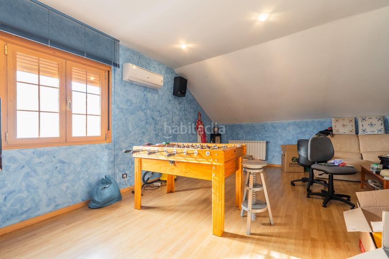Foto cf7b3570-4d78-4cfb-8a52-2a399dd3dedf. Casa aparellada amb calefacció aparcament piscina a Seseña