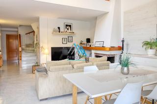 Zweistöckige Wohnung  Avinguda catalunya. Palamósdúplex