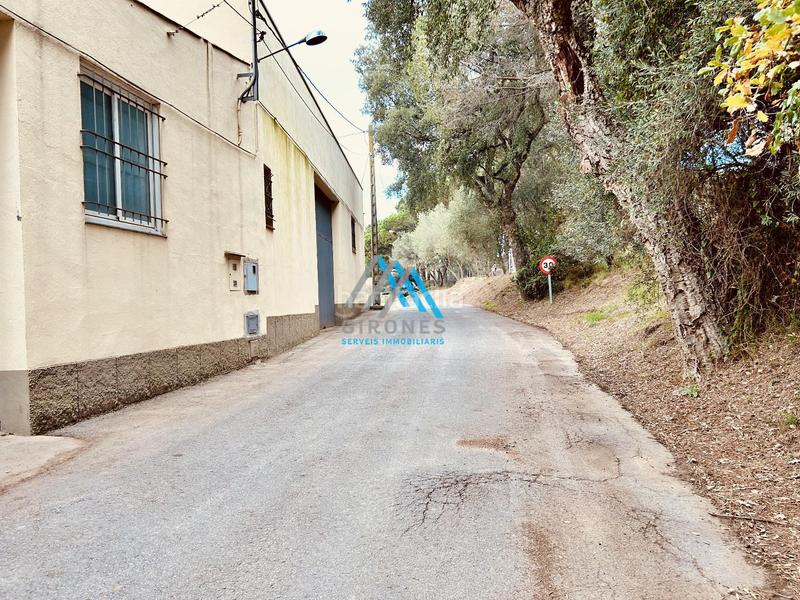 Foto 3a9d7e70-de04-43fb-8700-422bfbb0549d. Affitto capannone industriale in crta. a castell d´aro 40 in Santa Cristina d´Aro