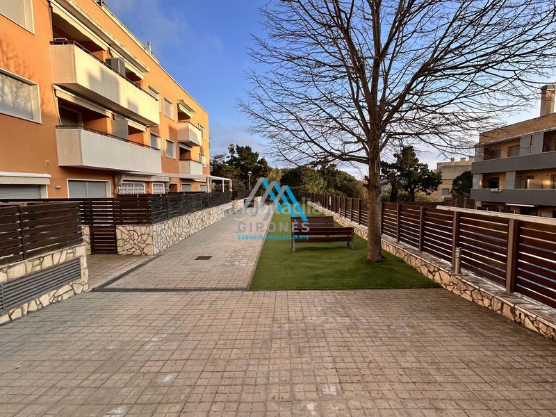 Foto e779bf87-5c93-49cb-98f7-4194209f36ef. Pis amb calefacció aparcament piscina a Vilartagues-Tueda de Dalt Sant Feliu de Guíxols