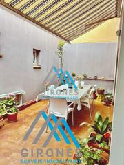 Casa pareada en Doctor casals s/n. Santa cristina darocasa