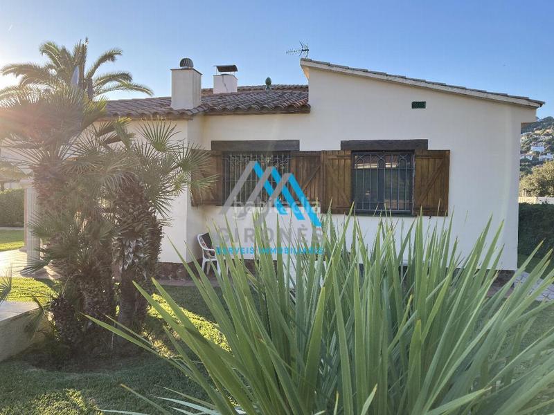 Foto cc98605b-84ab-44c0-bb55-102abfd90735. Chalet  en Cabanyes-Mas Ambrós-Mas Pallí Calonge
