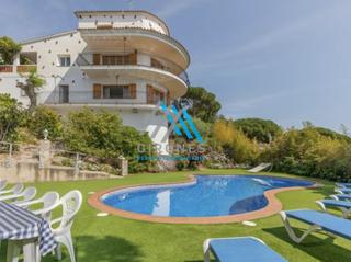 Xalet  Castanyer. Platja darochalet