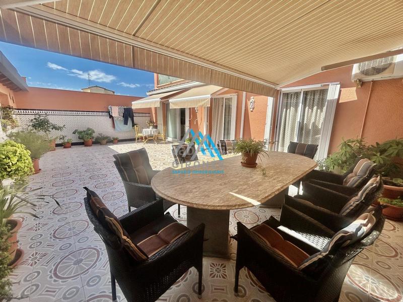 Foto 4c97fdf9-729c-49f4-968f-957e871b756d. Edifici a Poble Calonge