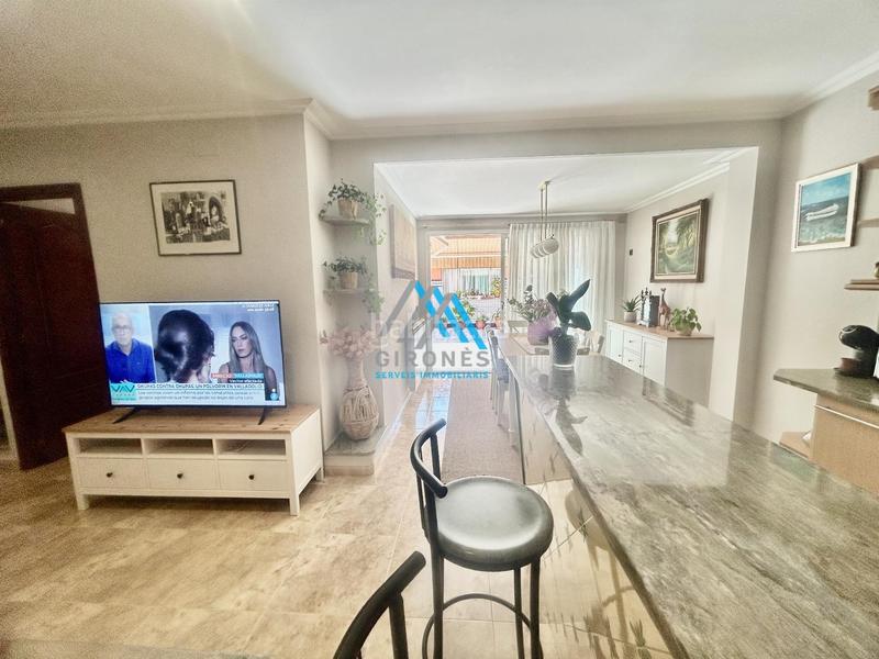 Foto a43f60bd-0269-46b8-adda-1f469308842c. Edifici a Poble Calonge