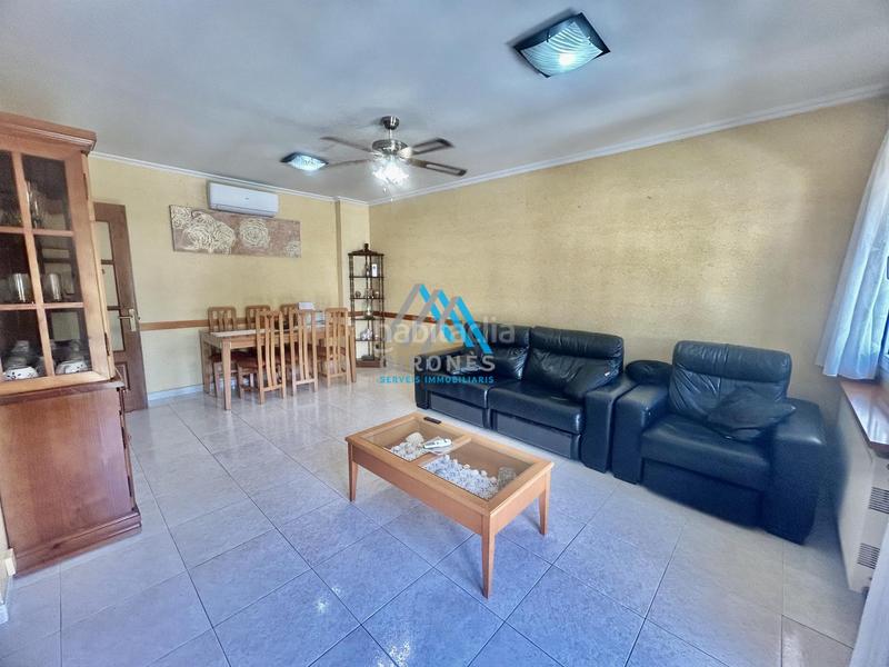 Foto c48a2f6a-137d-486b-b2f0-485cefbd2884. Edifici a Poble Calonge