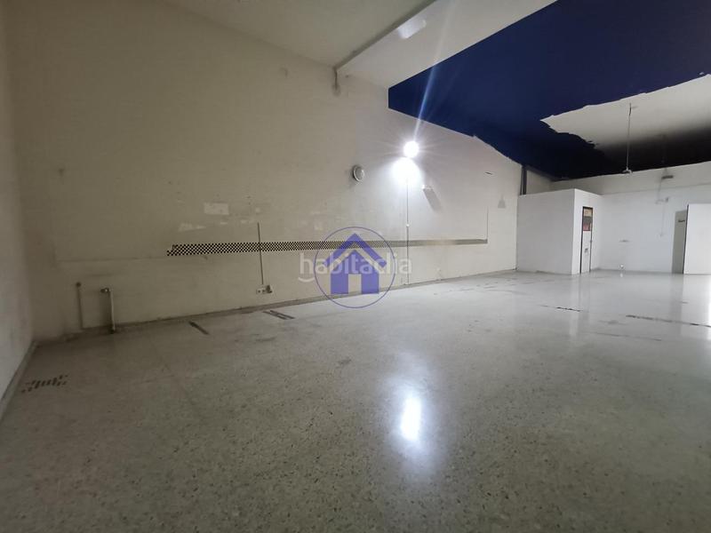 Foto 742a1806-e7f4-4558-b456-ffd1034e81e0. Location local commercial dans A Salgueira - O Castaño Vigo