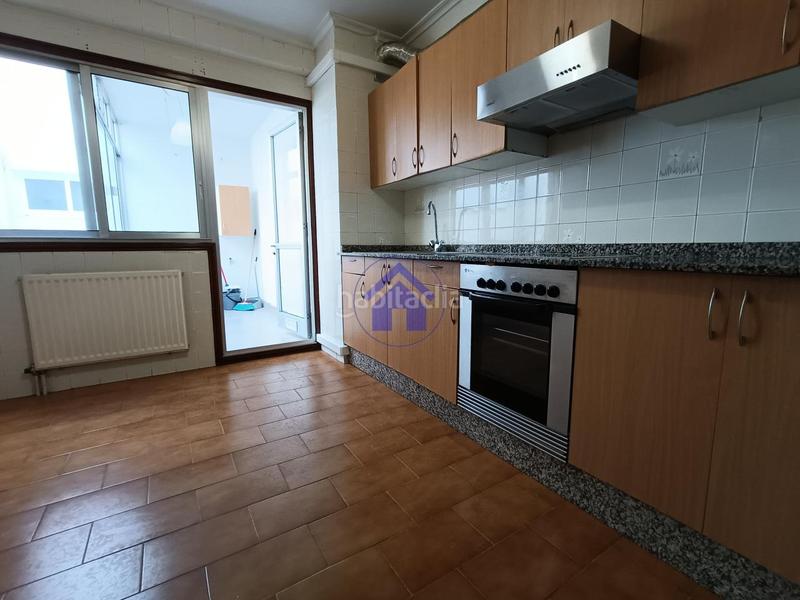 Foto 4fd42d2e-2bd6-4b7c-8193-99383bc4056e. Àtic amb calefacció aparcament a As Travesas - Balaidos Vigo