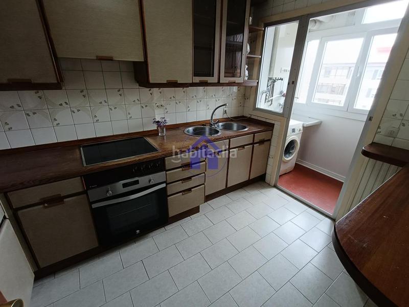 Foto adef8587-ba3b-49bb-b910-39c92c4db2fc. Flat with heating parking in As Travesas - Balaidos Vigo